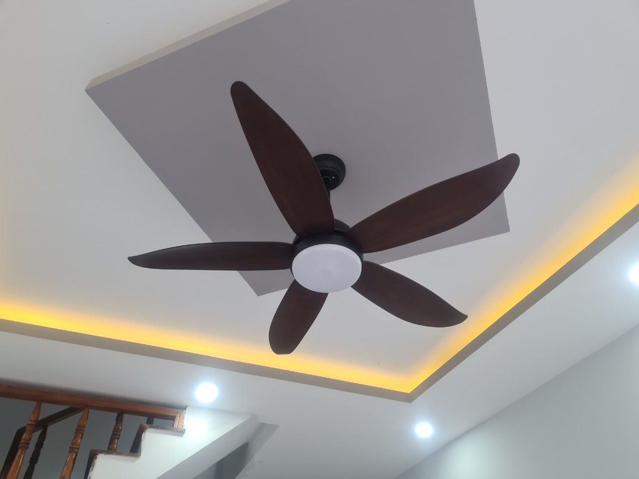 Quạt trần đèn 46ZSM -1343 - sải cánh 1220mm