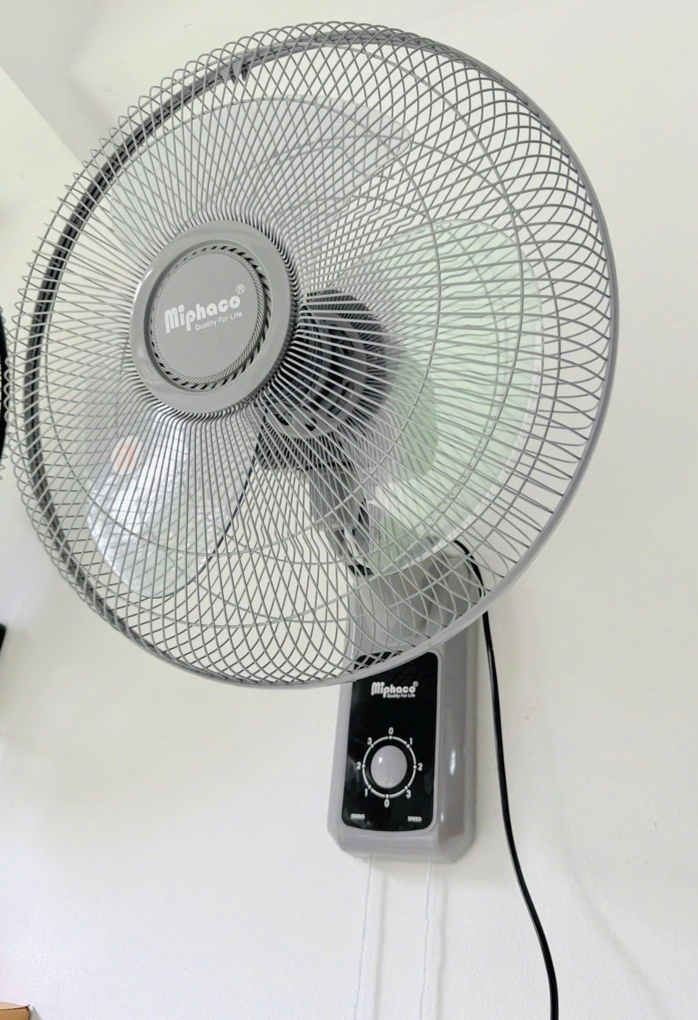 Quạt treo Miphaco TR42 - 50W - Dây giật