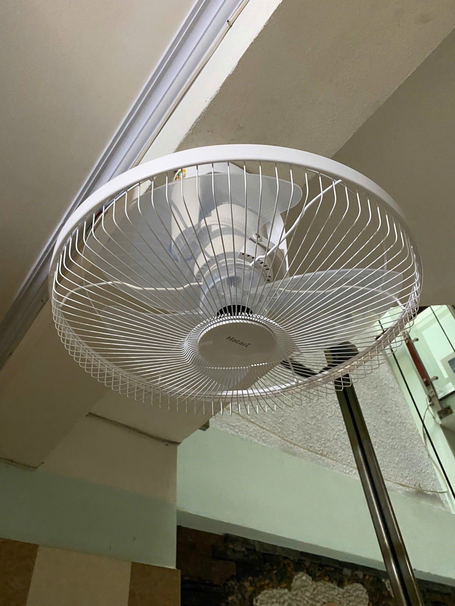 Quạt Thái Lan đảo trần Hatari HE-C18M1 63W - Hộp số có nút dừng
