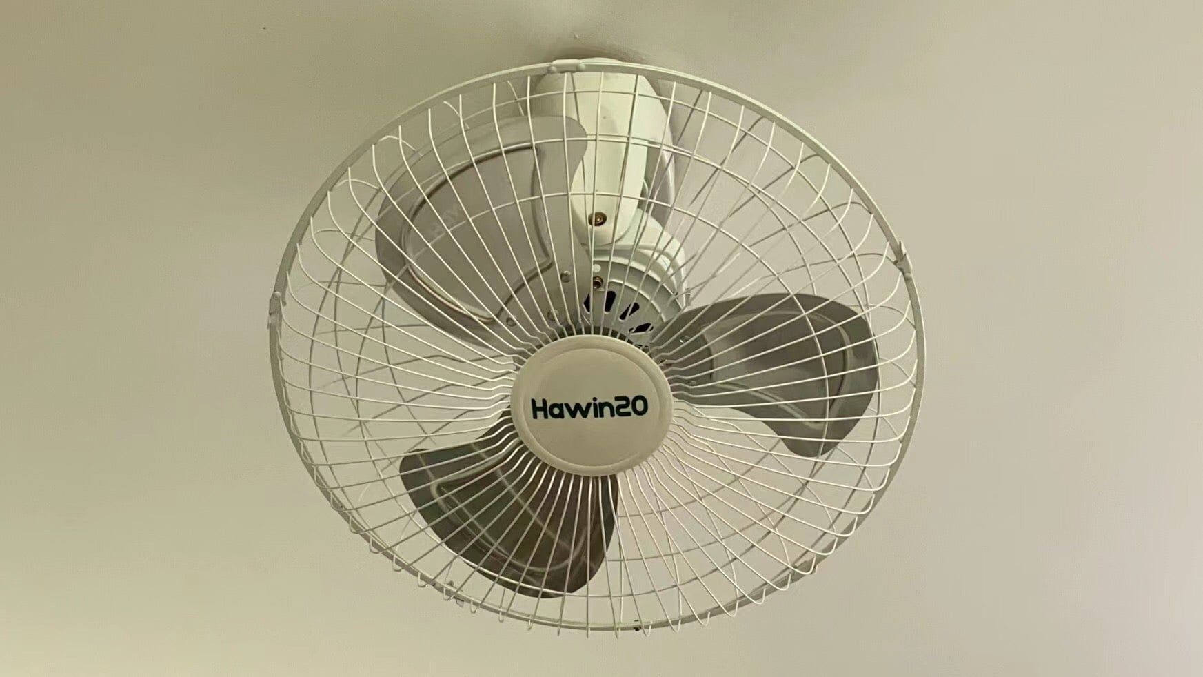 Quạt Đảo Trần Công Nghiệp Hawin HC20-45SM - Trắng -118W