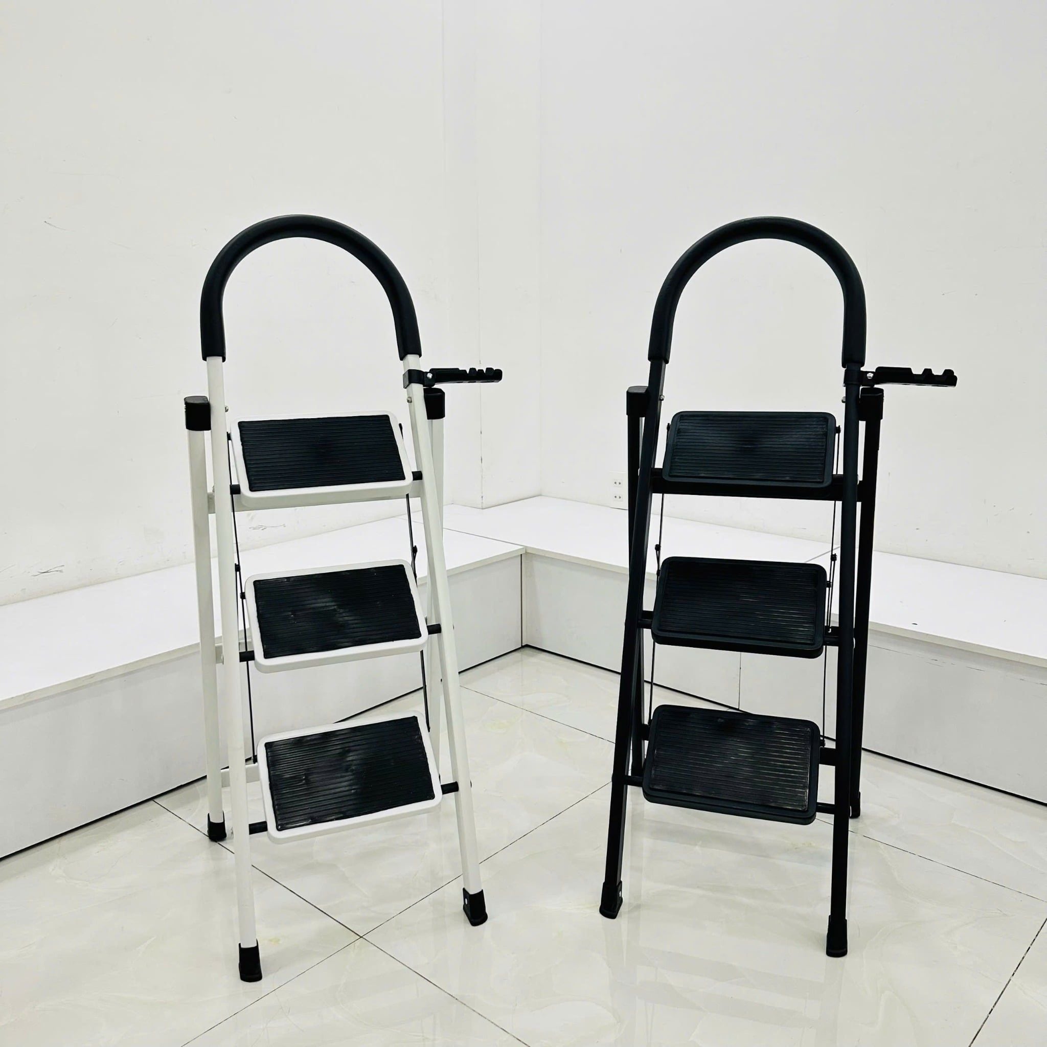 Thang ghế gia đình 3 bậc SUMIKA A303, chiều cao 68cm