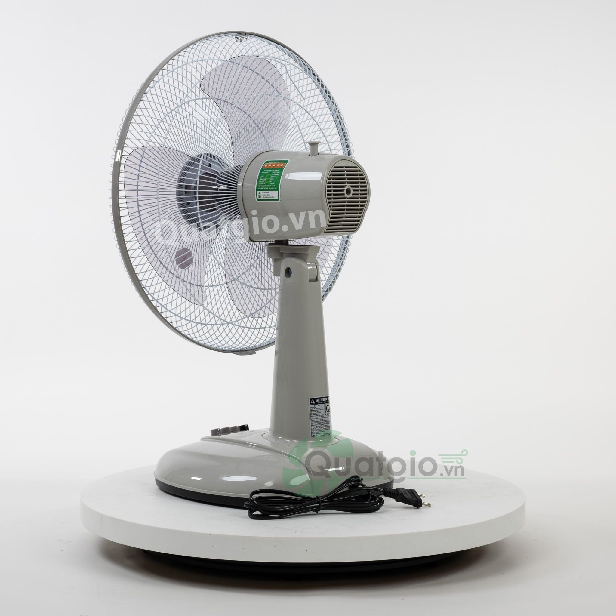 Quạt bàn Senko B1616 47W - Nút nhấn
