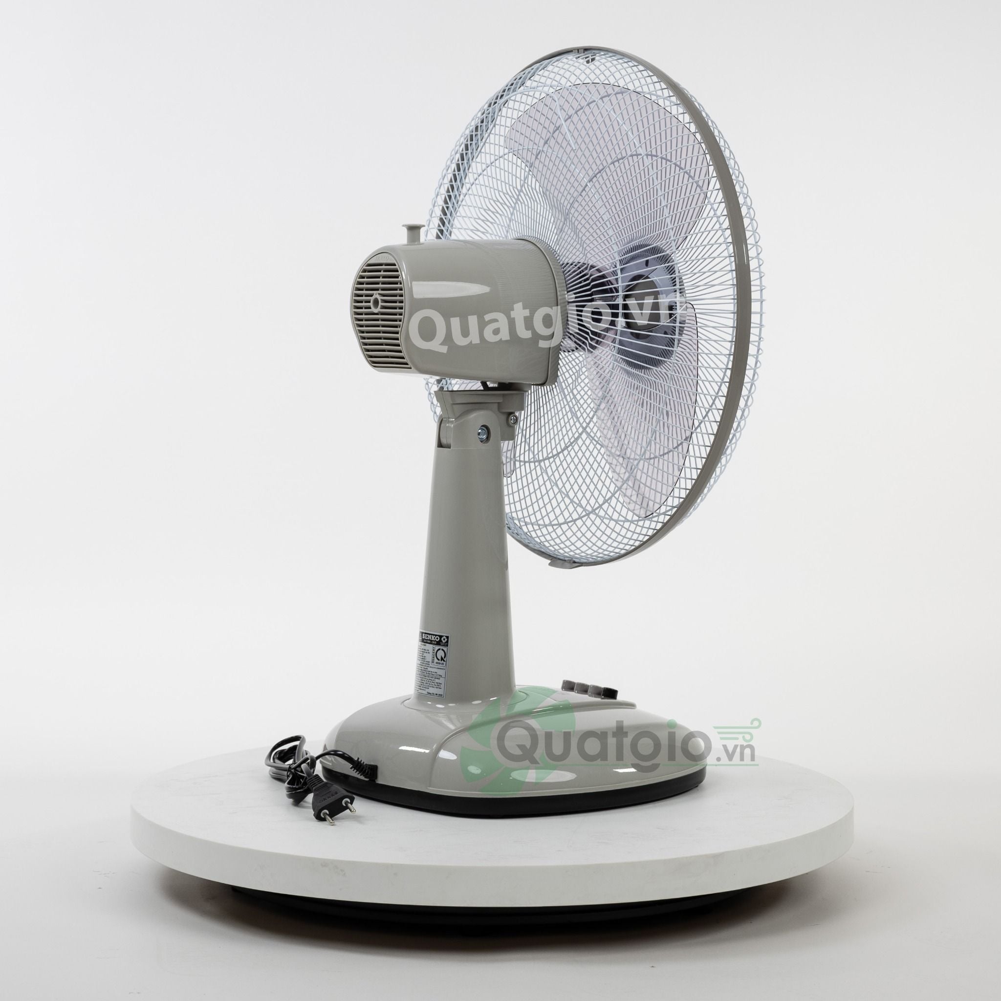 Quạt bàn Senko B1616 47W - Nút nhấn