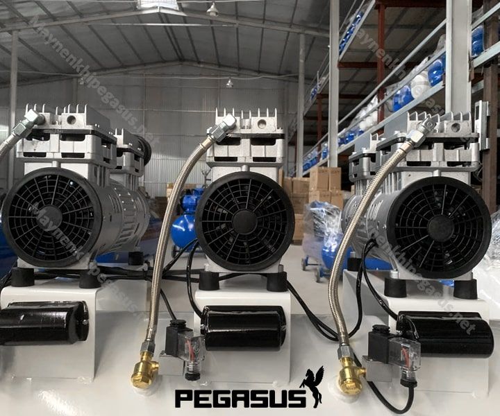 Máy nén khí Pegasus TM-OF750x3- 180L