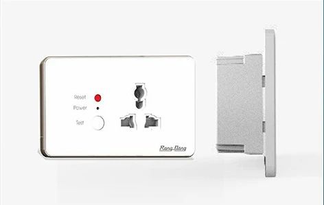 Ổ cắm máy bơm Rạng Đông OC03.MB 16A, tải hoạt động đến 1500W