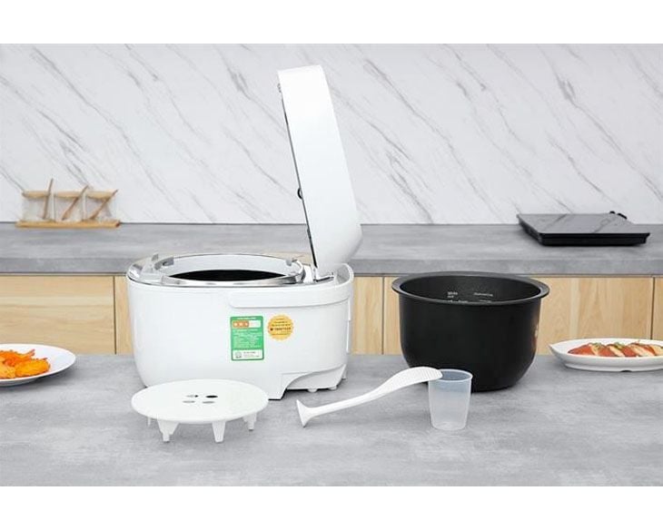 Nồi cơm áp suất cao tần Toshiba 1.8 lít RC-18VXWVN(W)