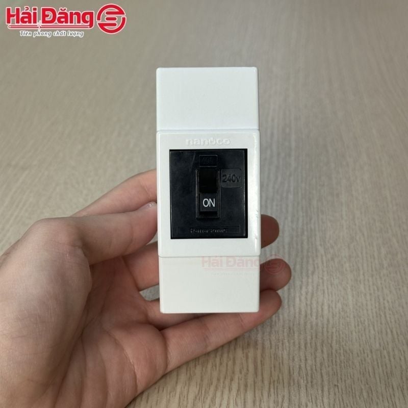 Hộp nổi nhựa dùng cho HB (át cóc, át đen) Nanoco NHB9801