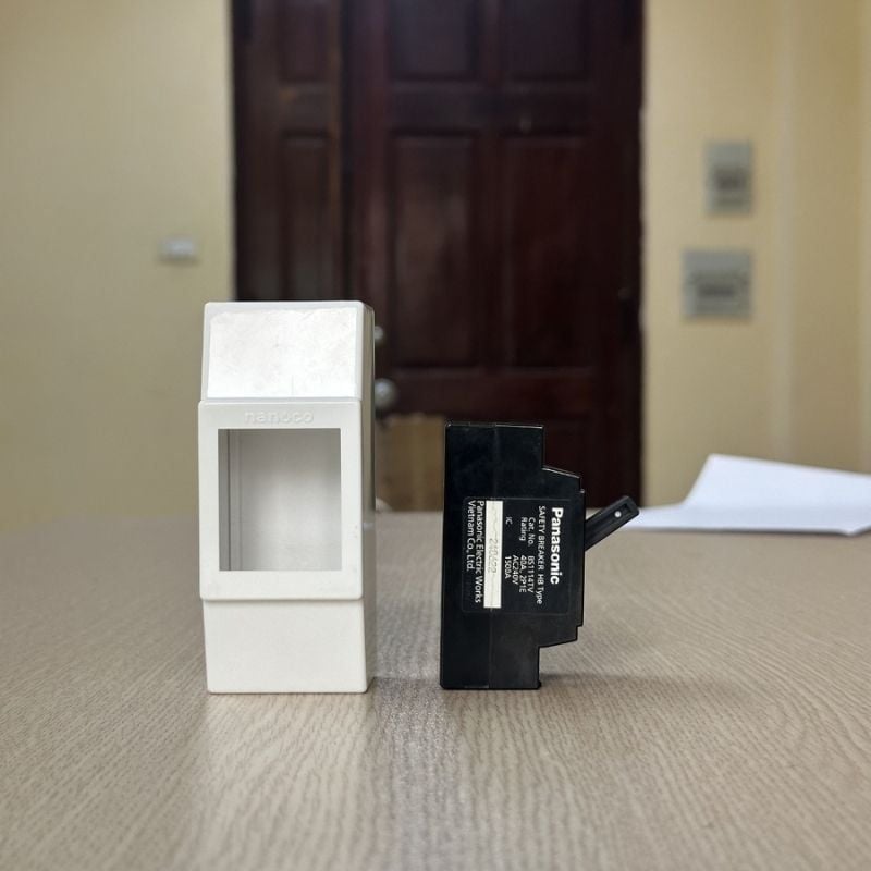 Hộp nổi nhựa dùng cho HB (át cóc, át đen) Nanoco NHB9801