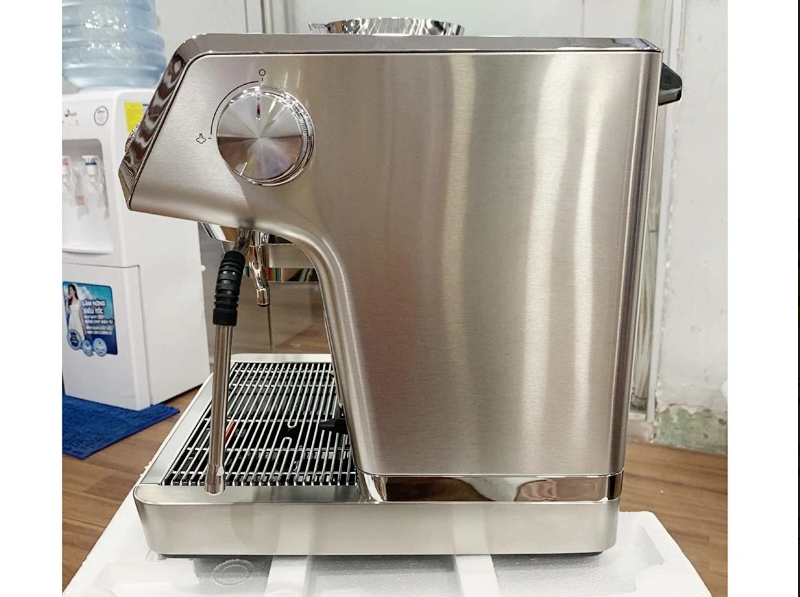 Máy pha cafe Delonghi EC9155.MB