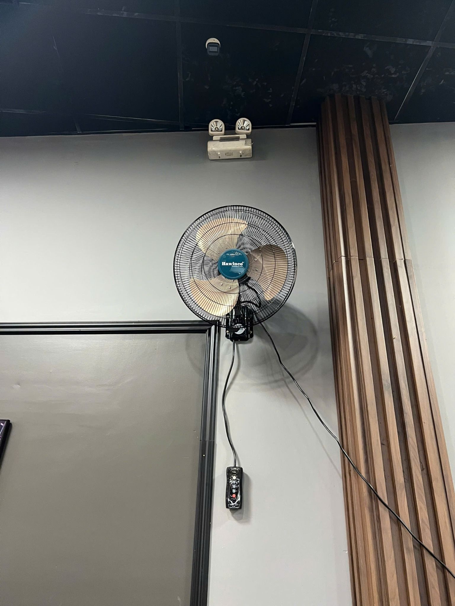 [Hỏa tốc] Quạt sàn Hawin20 HF20-45SM - 130w ( Trắng/ Đen)