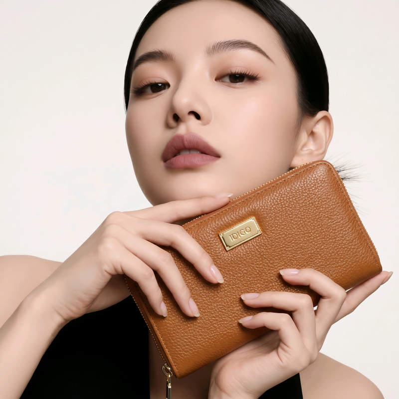 Ví nữ da thật cầm tay, ví da nam nữ nhiều ngăn, đựng vừa passport tích hợp công nghệ RFID Blocking IDIGO FW1 - 4311
