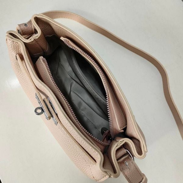  Túi đeo chéo nữ khóa gài thanh lịch, túi xách nữ công sở phom mềm nữ tính IDIGO FB2- 5066 