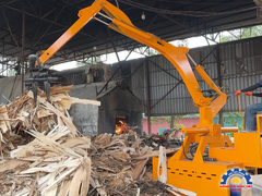 Máy gắp vật liệu động cơ điện Hồng Hà cố định