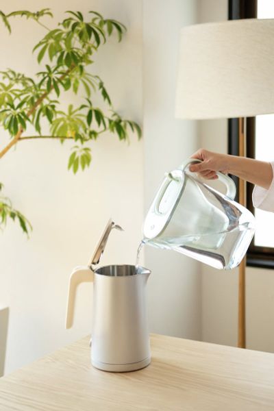 Bình lọc nước BRITA Style Eco Sea Green 2.4L (có sẵn 3 lõi Maxtra Pro 150L)