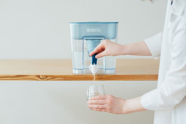 Bình lọc nước BRITA Flow 8.2L (có sẵn 1 lõi lọc Maxtra Pro 150L)