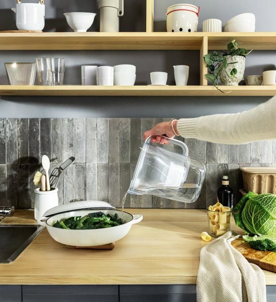 Bình lọc nước BRITA Style Essential White 2.4L (có sẵn 1 lõi lọc Maxtra Pro 150L)