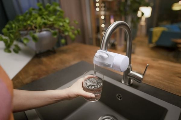 Thiết bị lọc nước tại vòi BRITA On Tap V-MF (có sẵn 1 lõi lọc On Tap V-MF cao cấp)