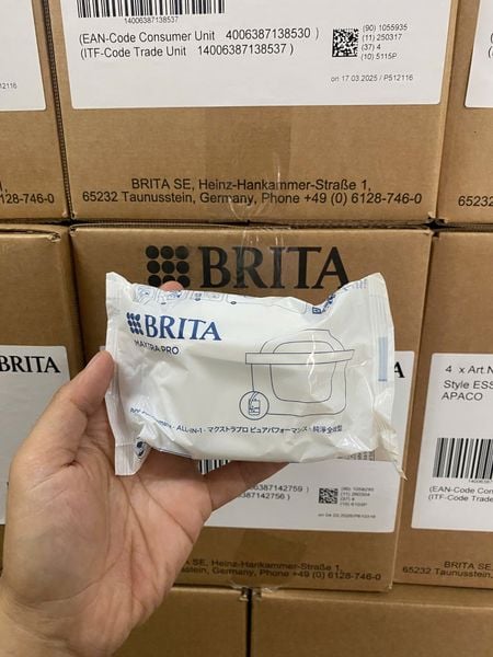 Bình lọc nước BRITA Style Essential Sand 2.4L (có sẵn 1 lõi lọc Maxtra Pro 150L)