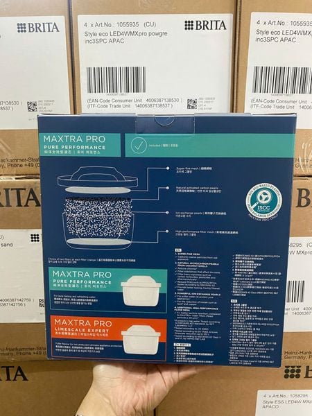 Bình lọc nước BRITA Style Essential White 2.4L (có sẵn 1 lõi lọc Maxtra Pro 150L)