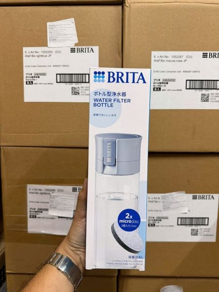 Bình lọc nước BRITA Vital Light Blue 600ml (có sẵn 2 đĩa lọc Micro Disc)