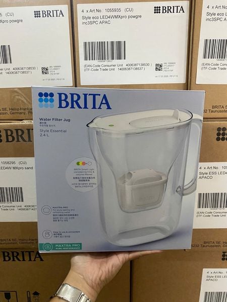 Bình lọc nước BRITA Style Essential White 2.4L (có sẵn 1 lõi lọc Maxtra Pro 150L)