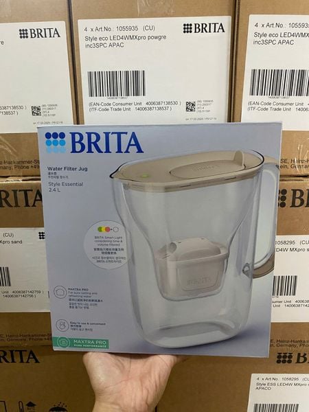 Bình lọc nước BRITA Style Essential Sand 2.4L (có sẵn 1 lõi lọc Maxtra Pro 150L)