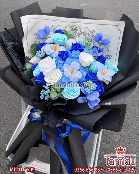 Bó Hoa Sáp Mix Màu tone xanh coban huyền bí