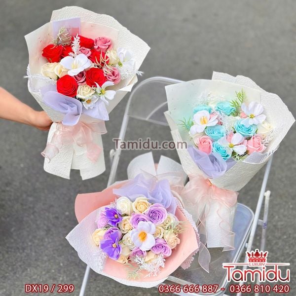 Bó Hoa Hồng Sáp Mix màu gói giấy xé style hàn