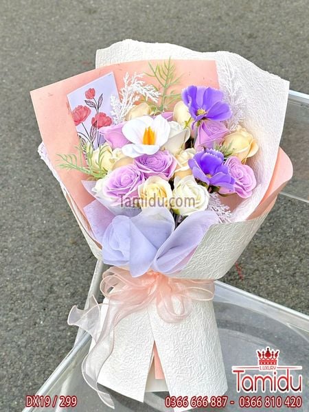 Bó Hoa Hồng Sáp Mix màu gói giấy xé style hàn