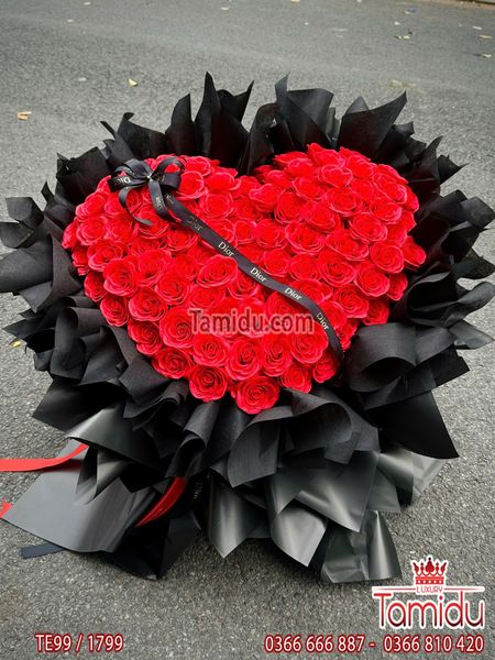 Red Rose Heart - 99 bông hồng đỏ Ecuador cao cấp