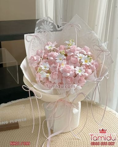 Sweet Love – Nụ Hồng Pume Sáp x Cúc Mi | Bó Hoa Sáp Hồng Pastel
