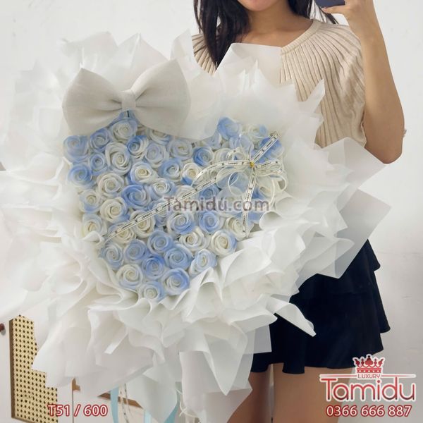 Bó 50 Bông Hoa Hồng Sáp Xanh Galaxy – Tình Yêu Vĩnh Cửu & Độc Đáo