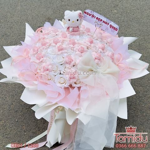Bó Hoa Sáp Hồng Pastel Kèm Gấu Kitty – Món Quà Ngọt Ngào Dành Tặng Người Thương
