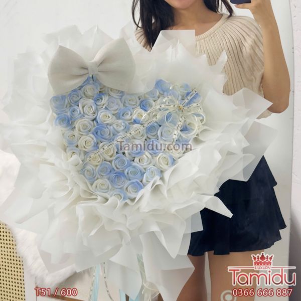 Bó 50 Bông Hoa Hồng Sáp Xanh Galaxy – Tình Yêu Vĩnh Cửu & Độc Đáo
