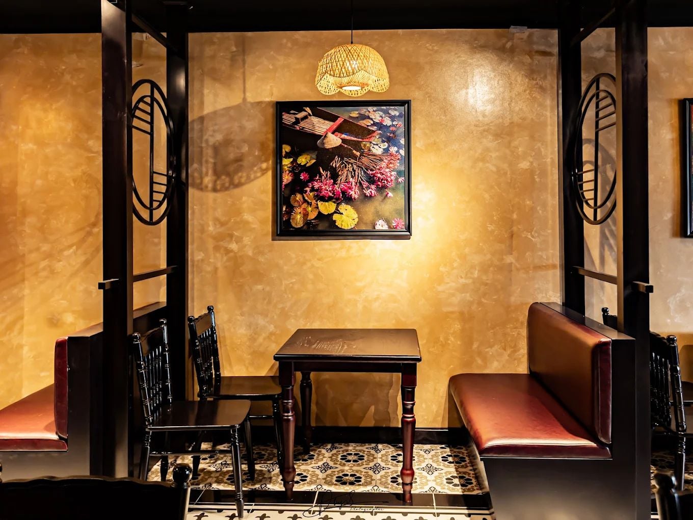 Streetside Dining - 25 Hàng Gà