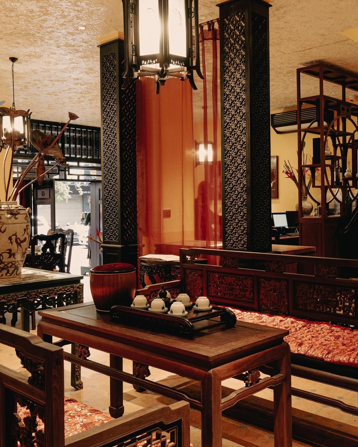 Nguyễn Gia - 64B Quán Sứ