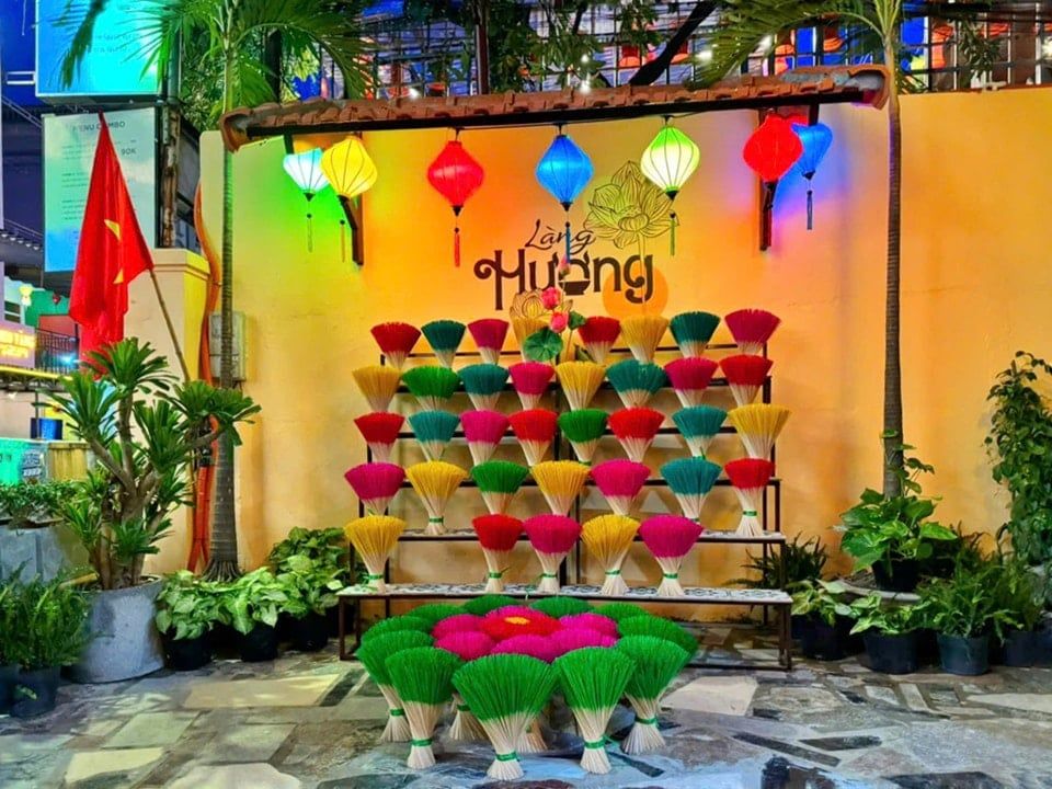 Nhà Hàng Hương - 31 Võ Thị Sáu