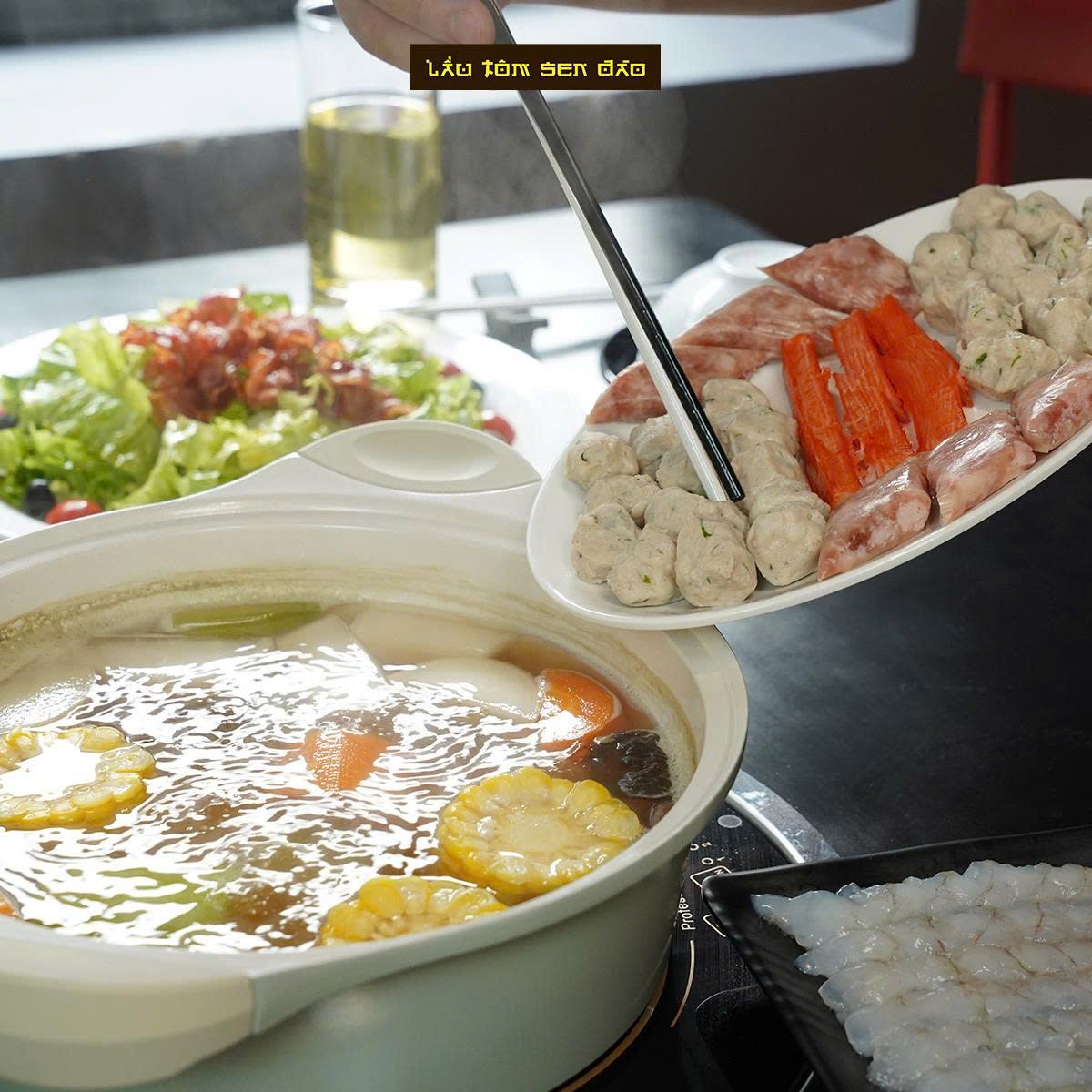 Lẩu Tôm Sen Đào - 92 Cửa Bắc