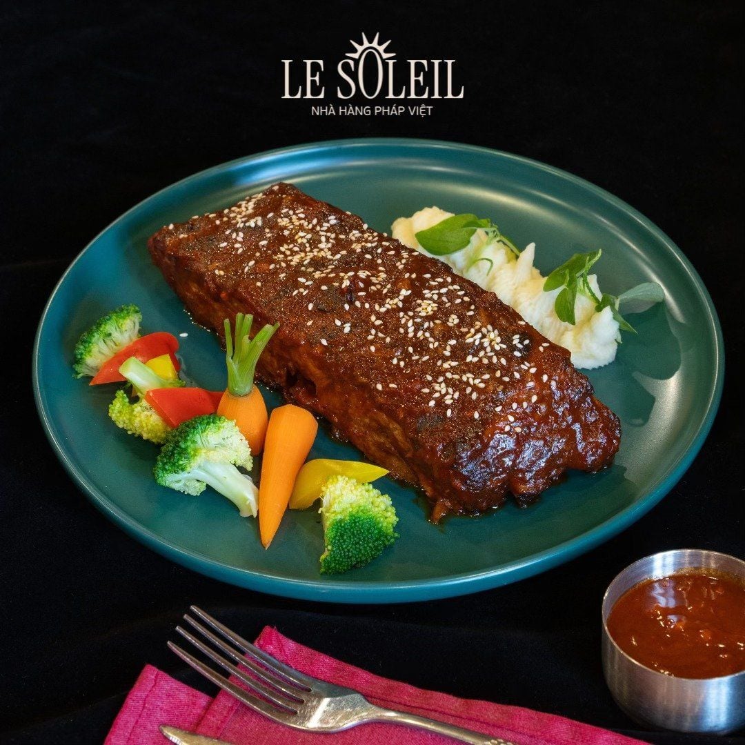 Le Soleil - 145 Nguyễn Tất Thành