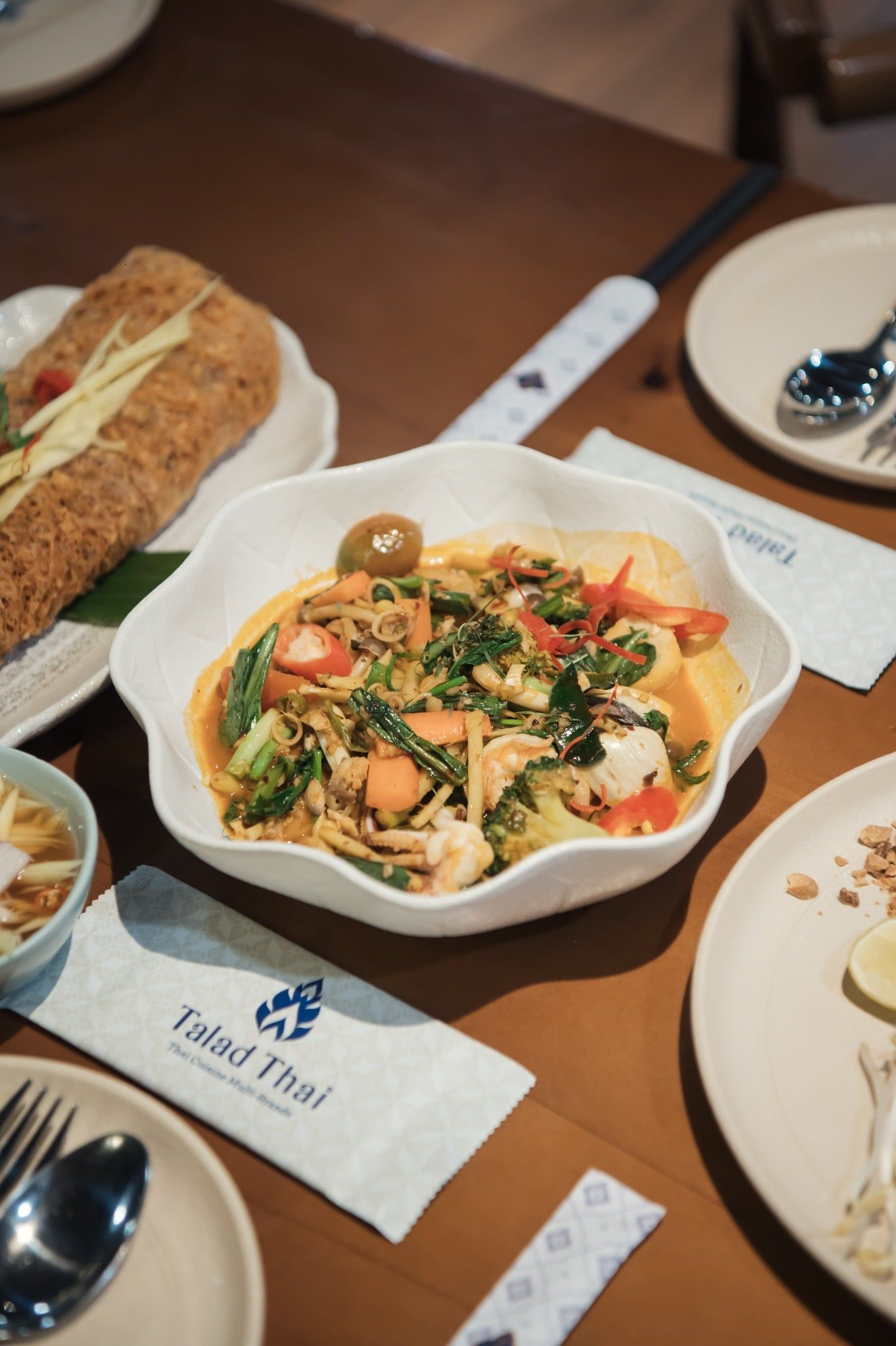 Thai Market Restaurant - TTTM SC Vivo City