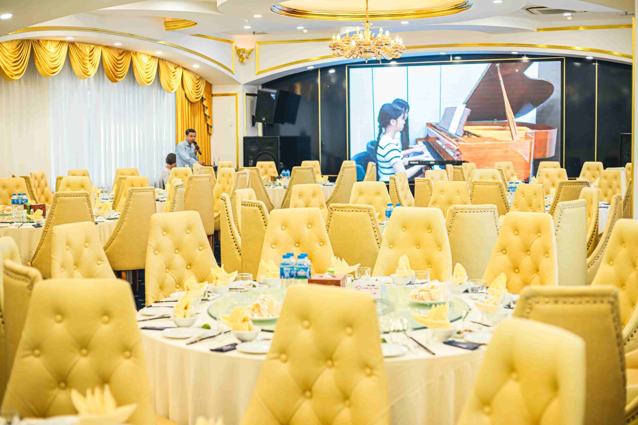 Thế Giới Hải Sản - 99 Mễ Trì