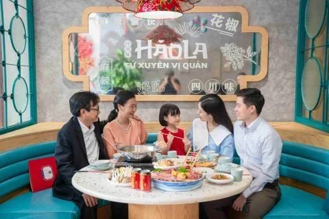 HẢOLA - Món Hoa cho người Việt - 96 Vũ Phạm Hàm