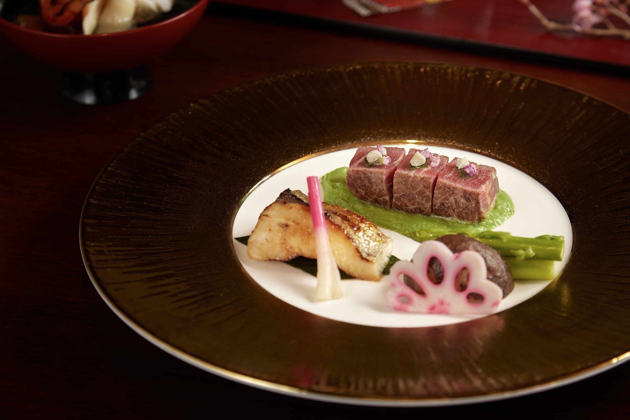 Hatoyama - KĐT Ngoại Giao Đoàn