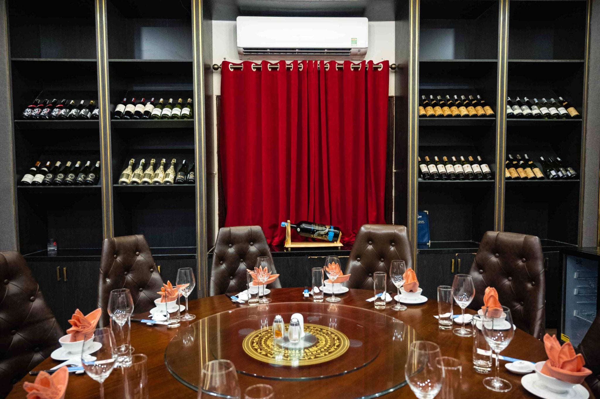 Thế Giới Hải Sản - 75A Trần Hưng Đạo