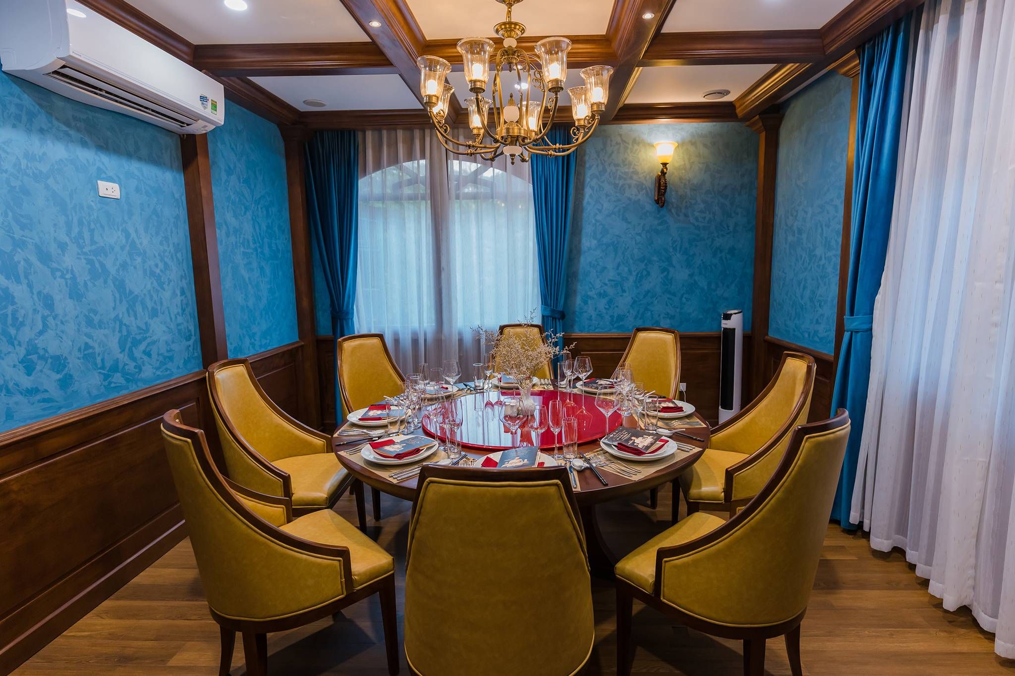 Thế Giới Hải Sản - 36 Điện Biên Phủ