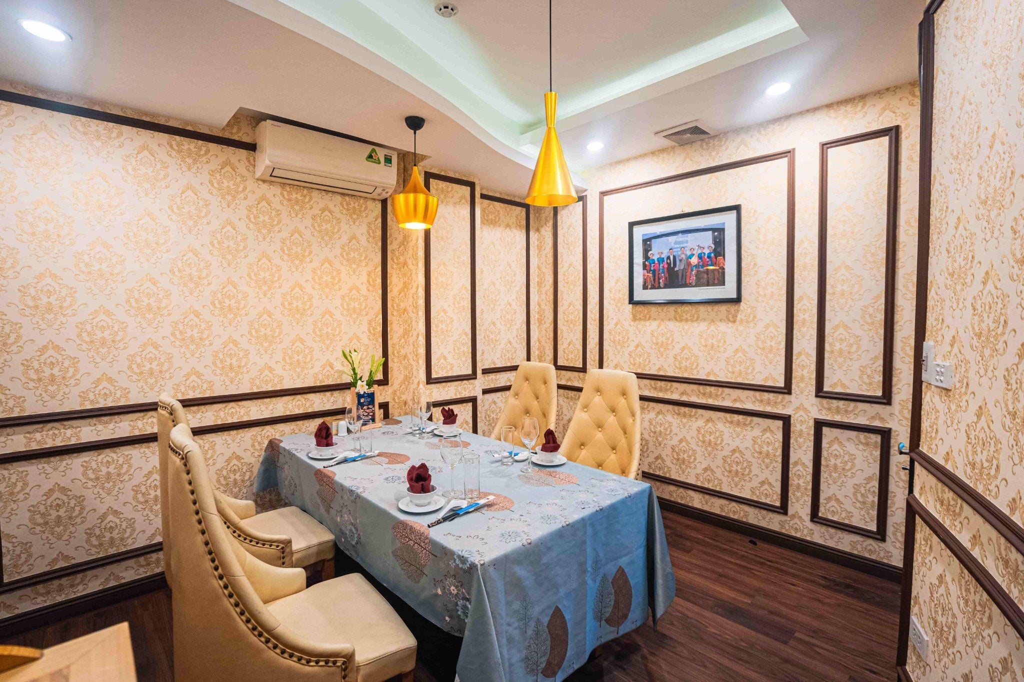 Thế Giới Hải Sản - 60 Vũ Trọng Khánh