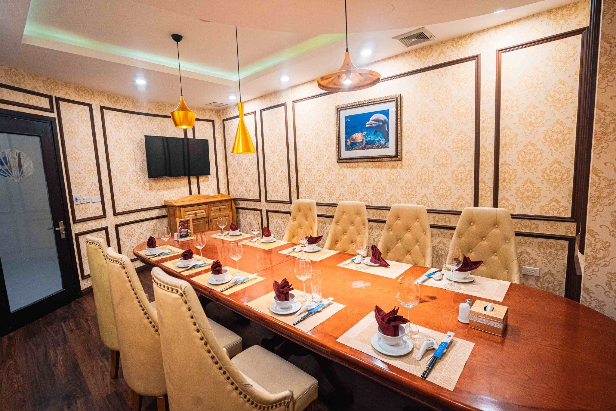 Thế Giới Hải Sản - 60 Vũ Trọng Khánh