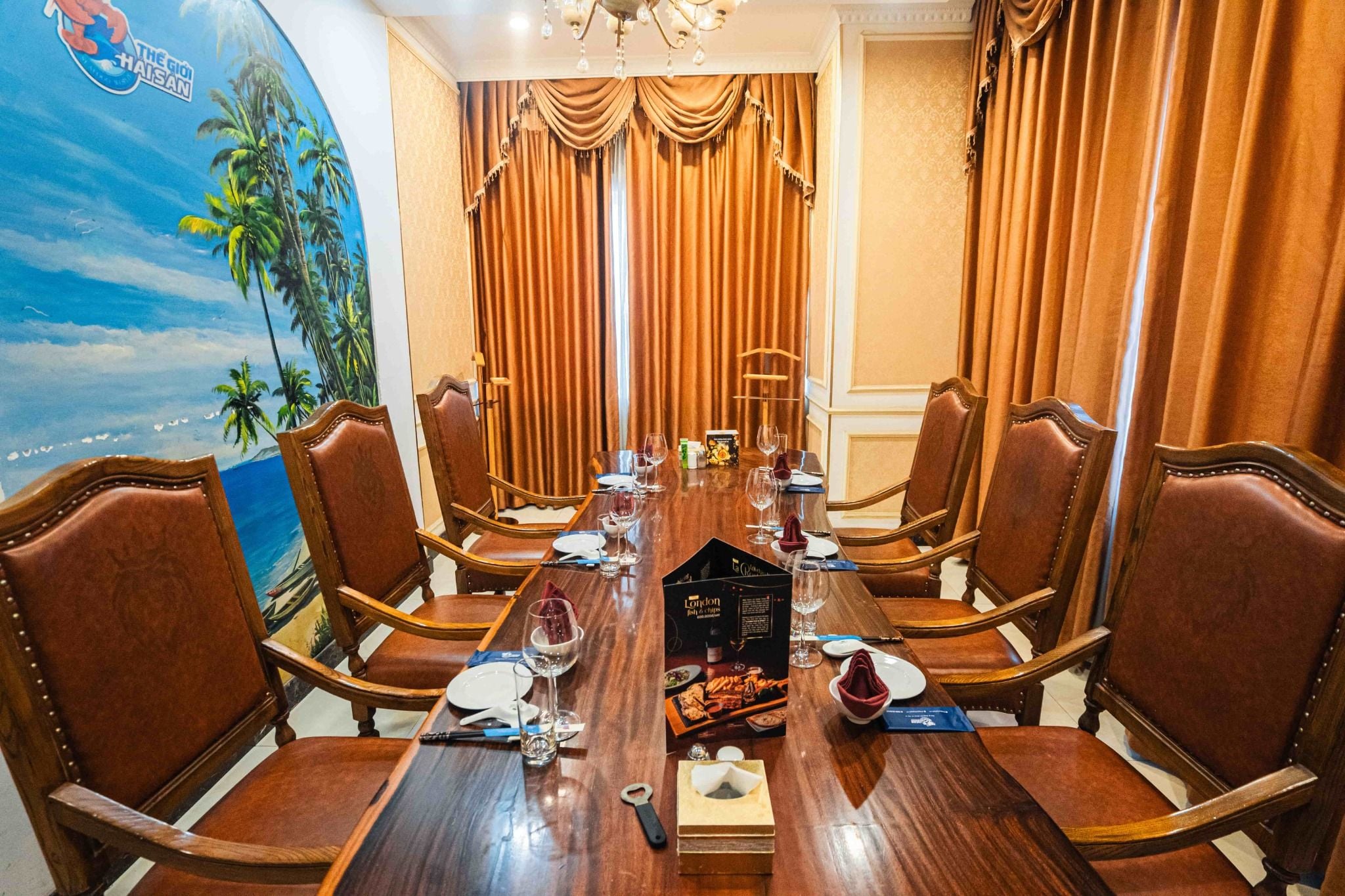 Thế Giới Hải Sản - 99 Mễ Trì