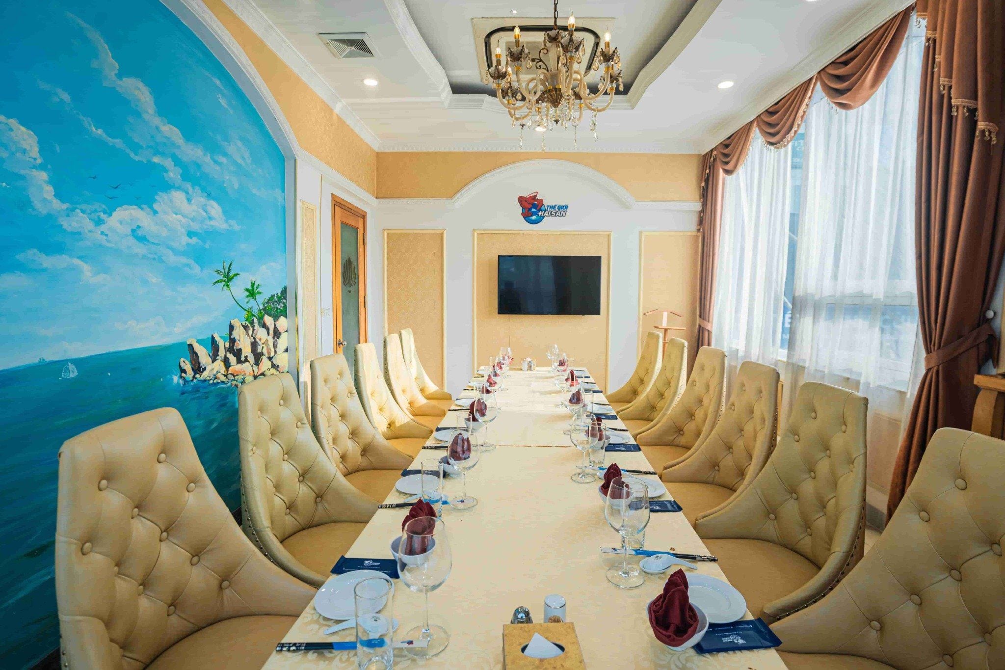 Thế Giới Hải Sản - 99 Mễ Trì