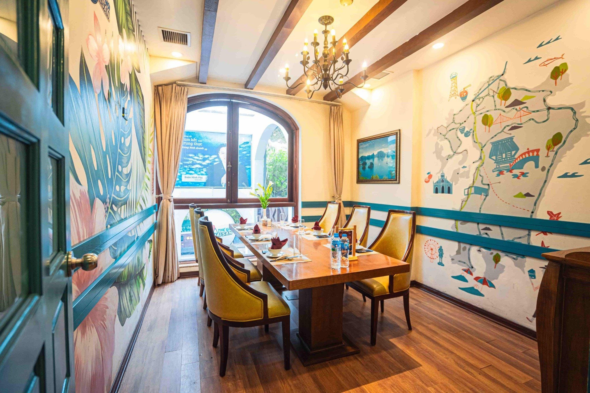 Thế Giới Hải Sản - 18 Trần Kim Xuyến